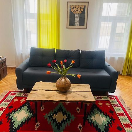 Spacious Stylish Apartment In Old Town Sibiu Eksteriør billede
